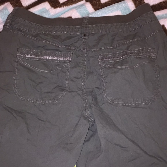Shorts - Picture 4 of 5